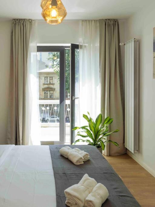 Bright 2Br Apartment - Top Location - City Balcony Bucareste Exterior foto