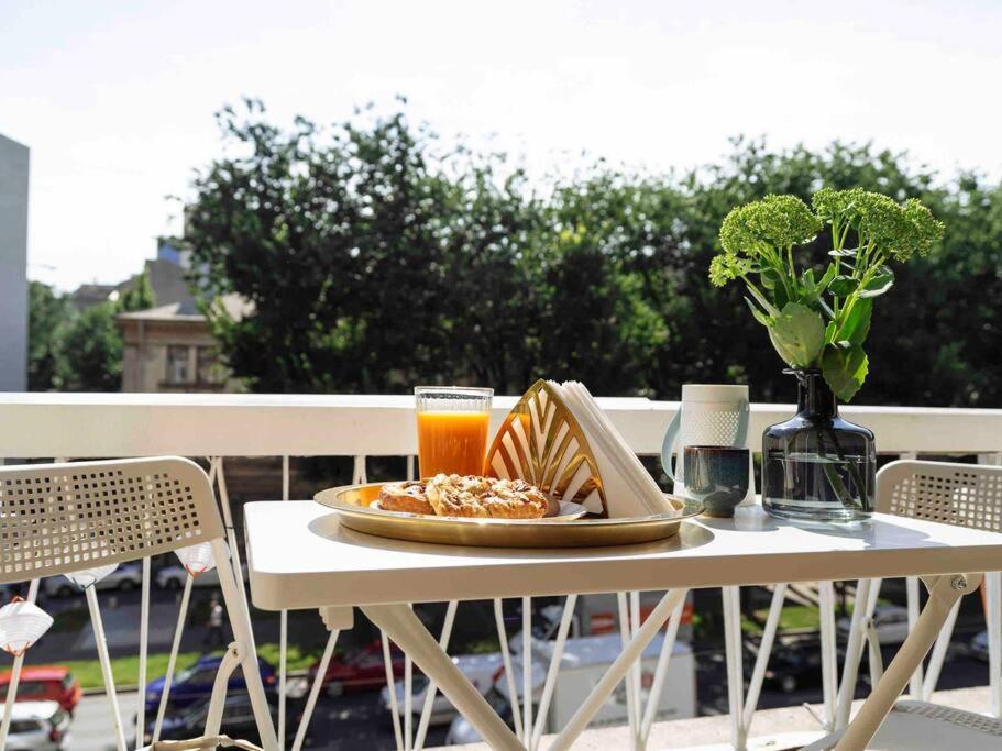 Bright 2Br Apartment - Top Location - City Balcony Bucareste Exterior foto