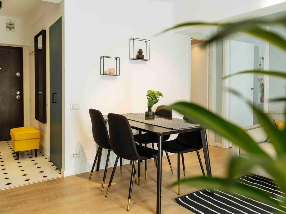 Bright 2Br Apartment - Top Location - City Balcony Bucareste Exterior foto